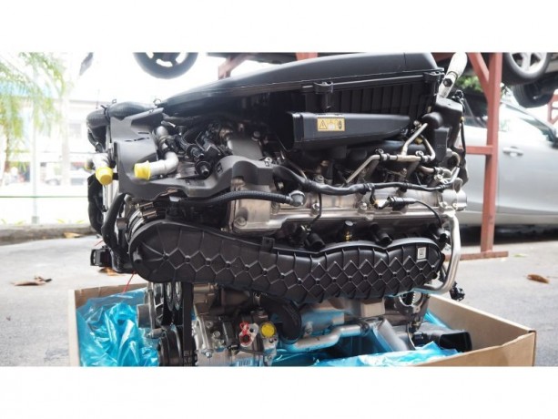 mercedes-benz-w205-c63amg-2018-m177980-40l-v8-bi-turbo-engine-big-9