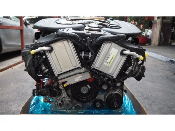 mercedes-benz-w205-c63amg-2018-m177980-40l-v8-bi-turbo-engine-big-1